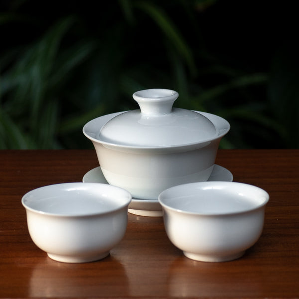 Porcelain Gaiwan and cups