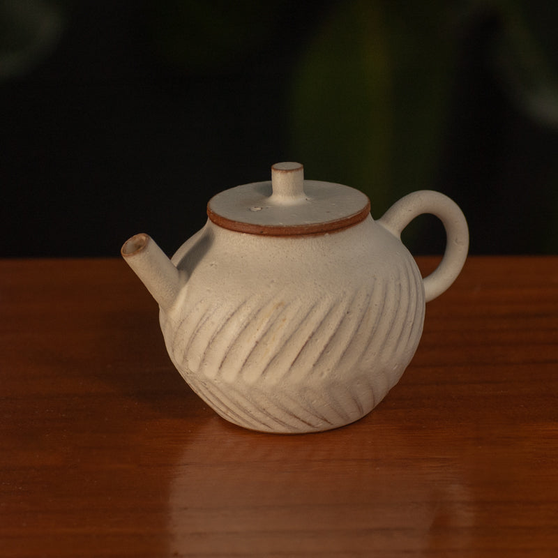 Rustic Jingdezhen Clay Teapot - Blue Willow Tea